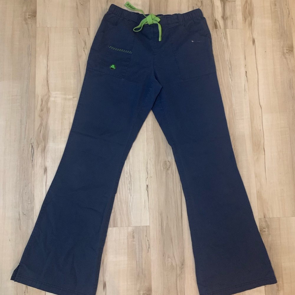 Crocs scrub pants